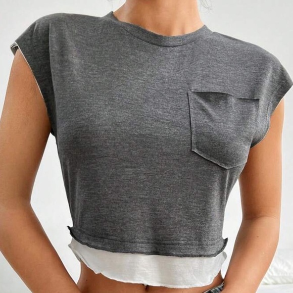 Muchica Tops - Color-Block Short Sleeve T-Shirt With Attached Pocket Women Size Large